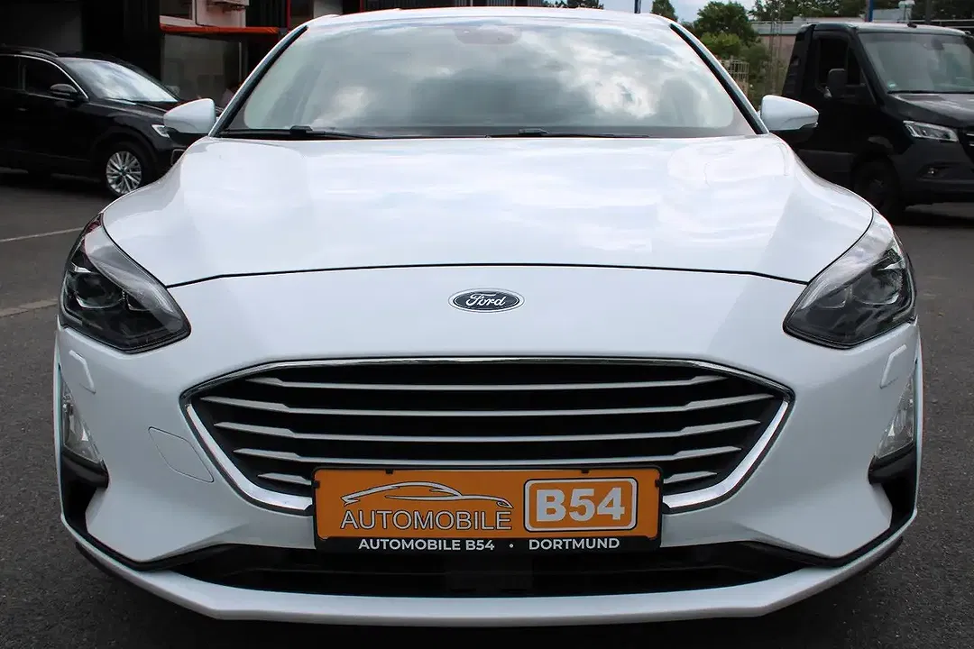 Ford Focus - Thumbnail 2