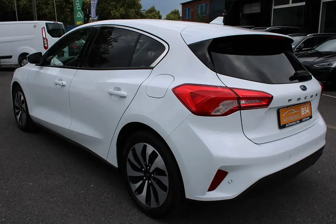 Ford Focus - Thumbnail 7