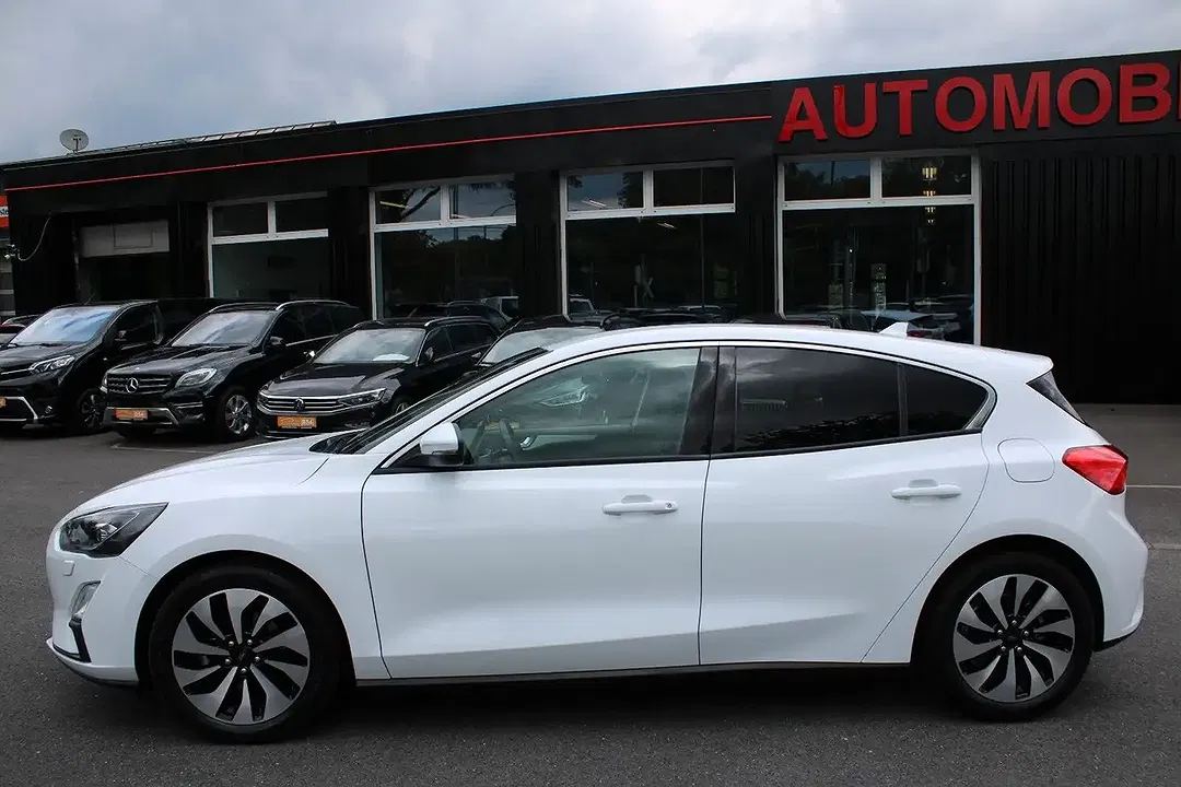 Ford Focus - Thumbnail 8