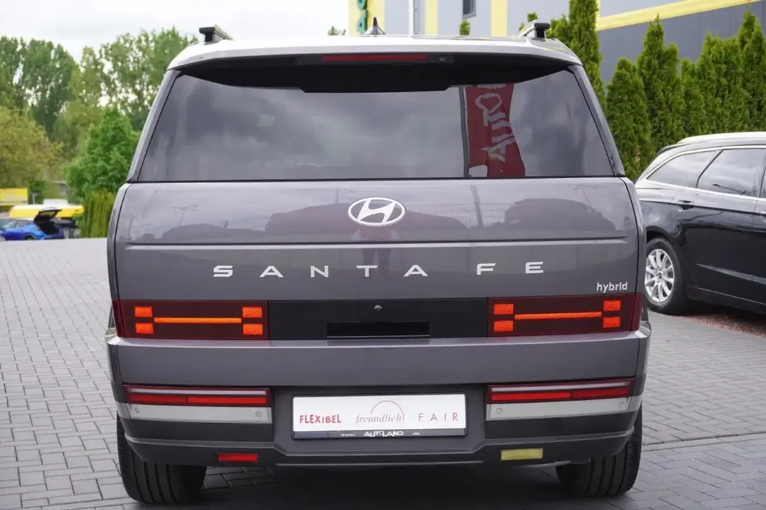 Hyundai SANTA FE - Thumbnail 3