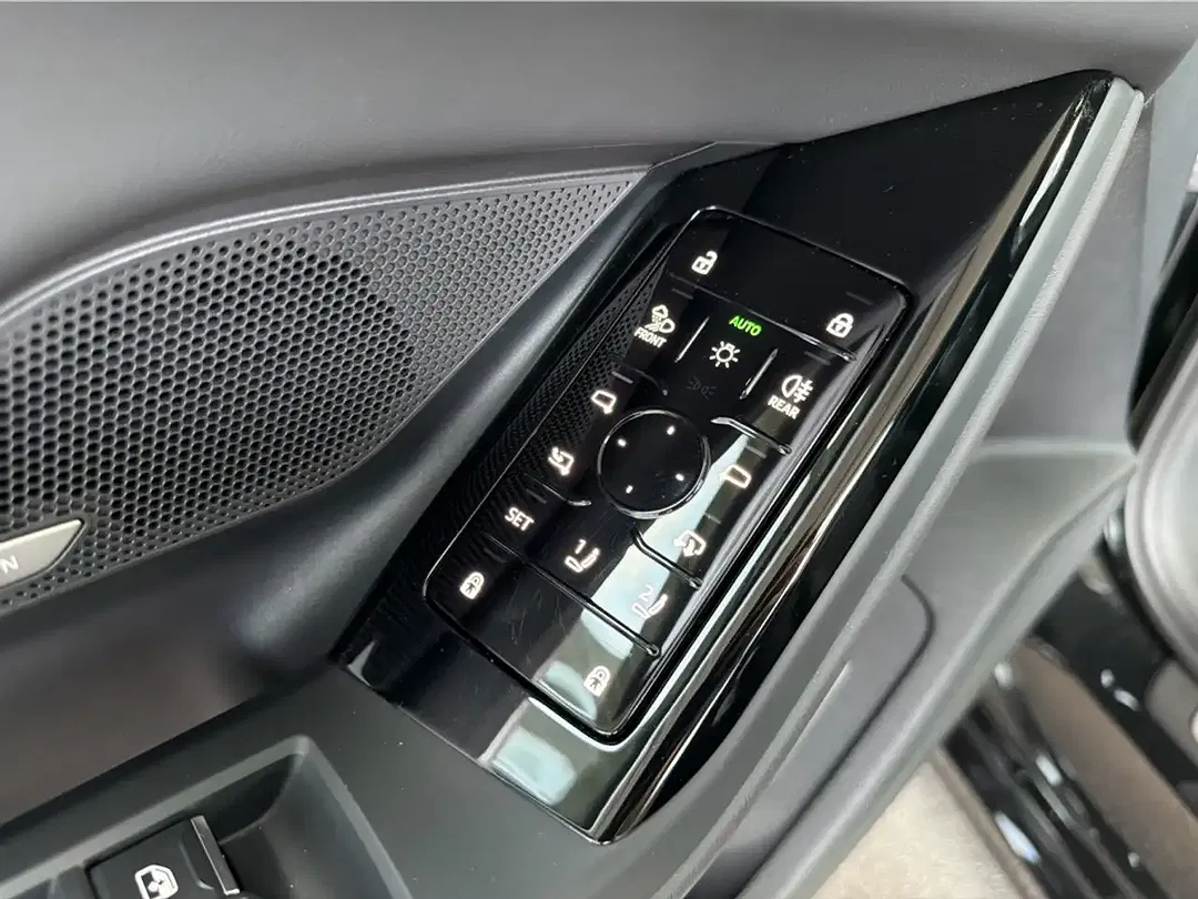 Audi S6 e-tron - Thumbnail 15