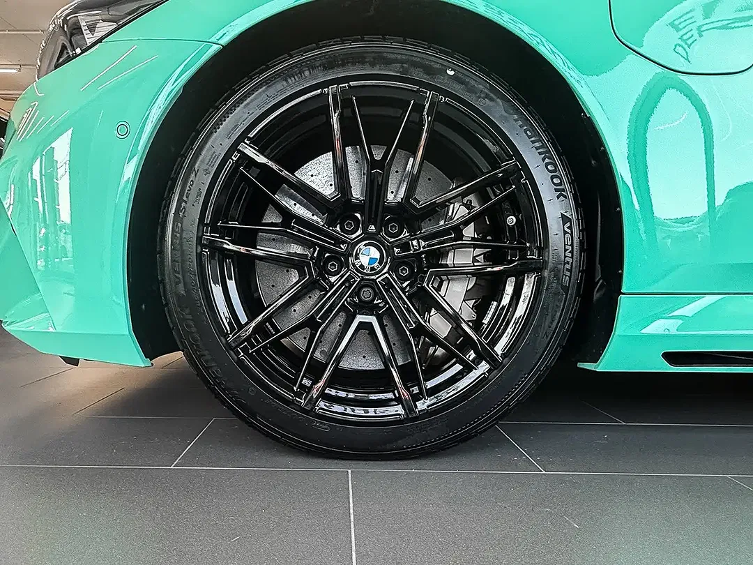 BMW M5 - Thumbnail 3