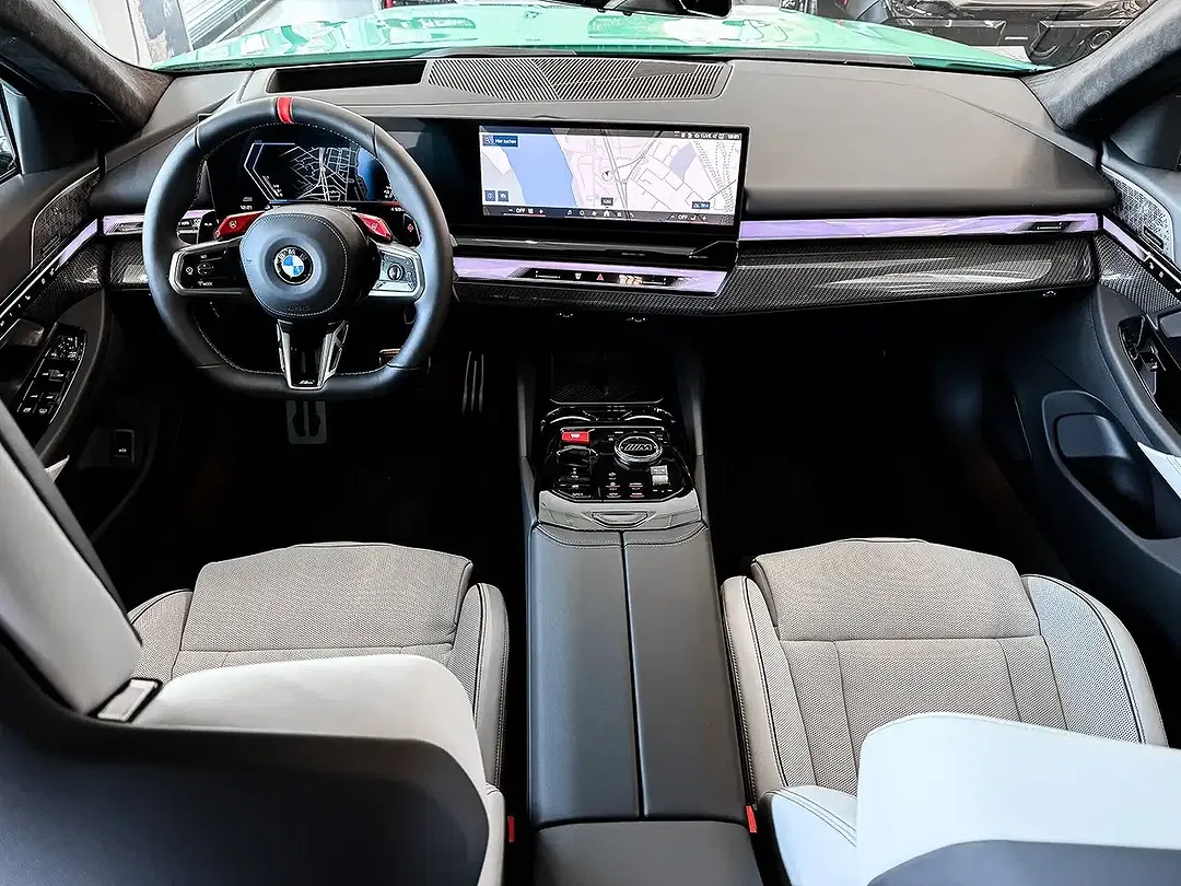 BMW M5 - Thumbnail 6