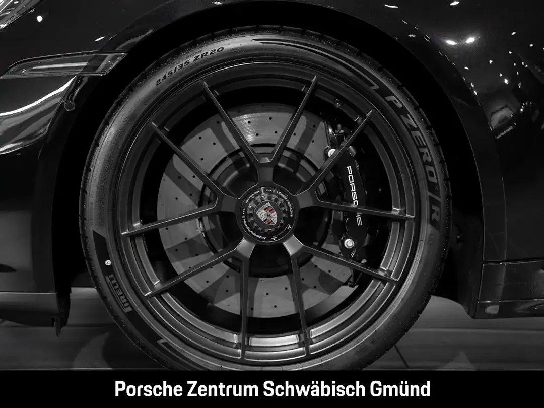 Porsche 992 - Thumbnail 12