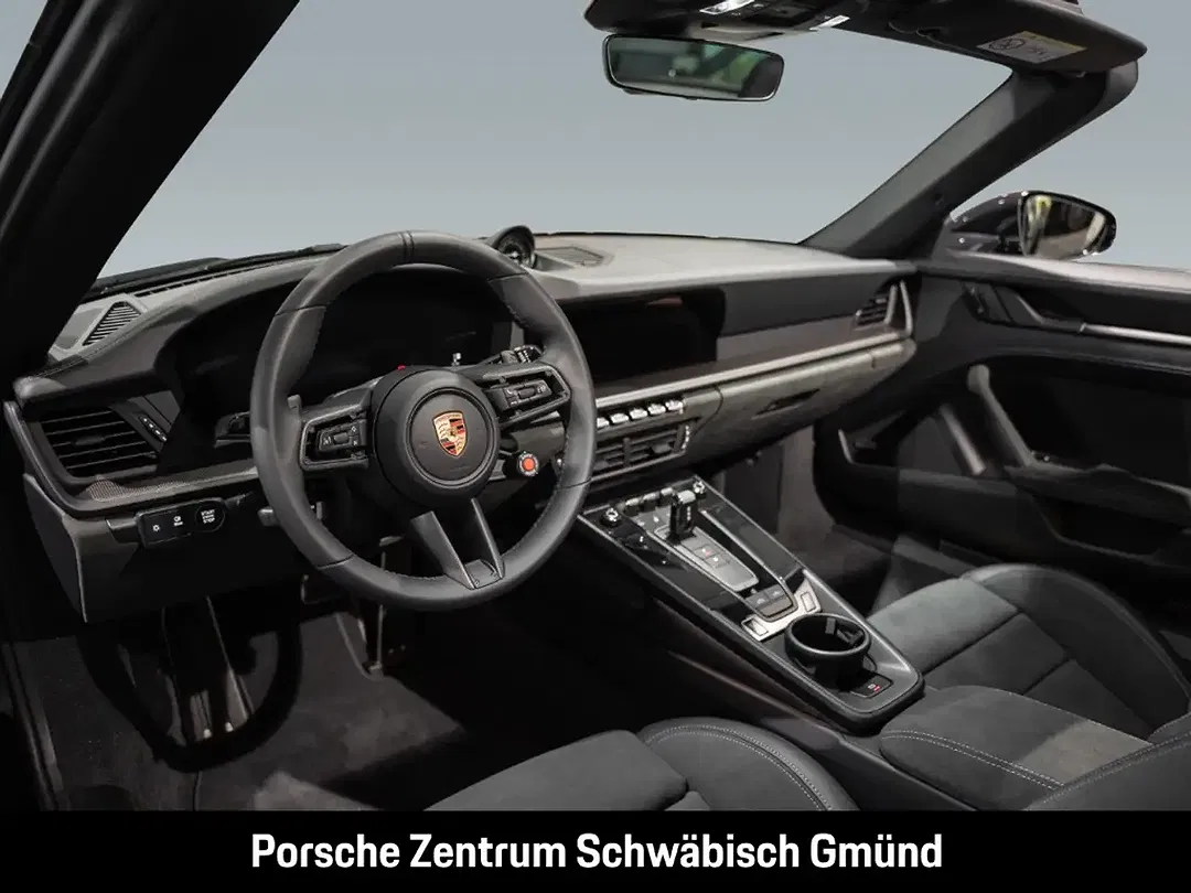 Porsche 992 - Thumbnail 5