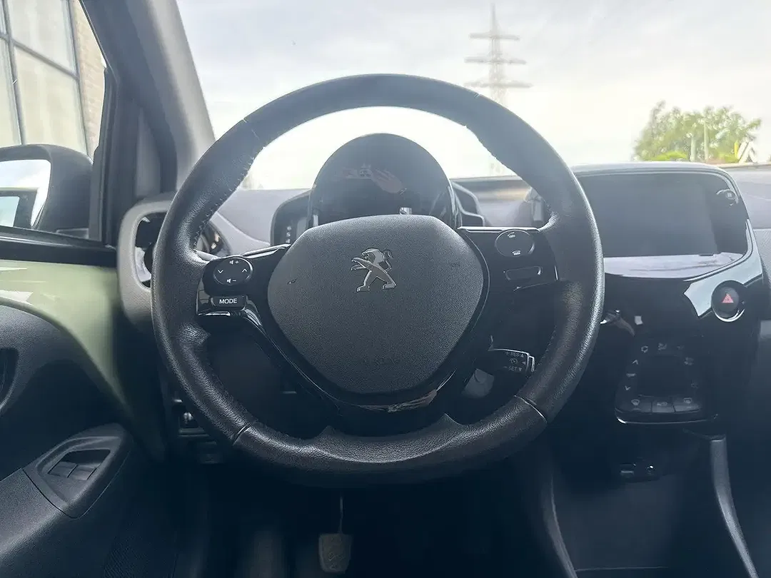 Peugeot 108 - Thumbnail 11