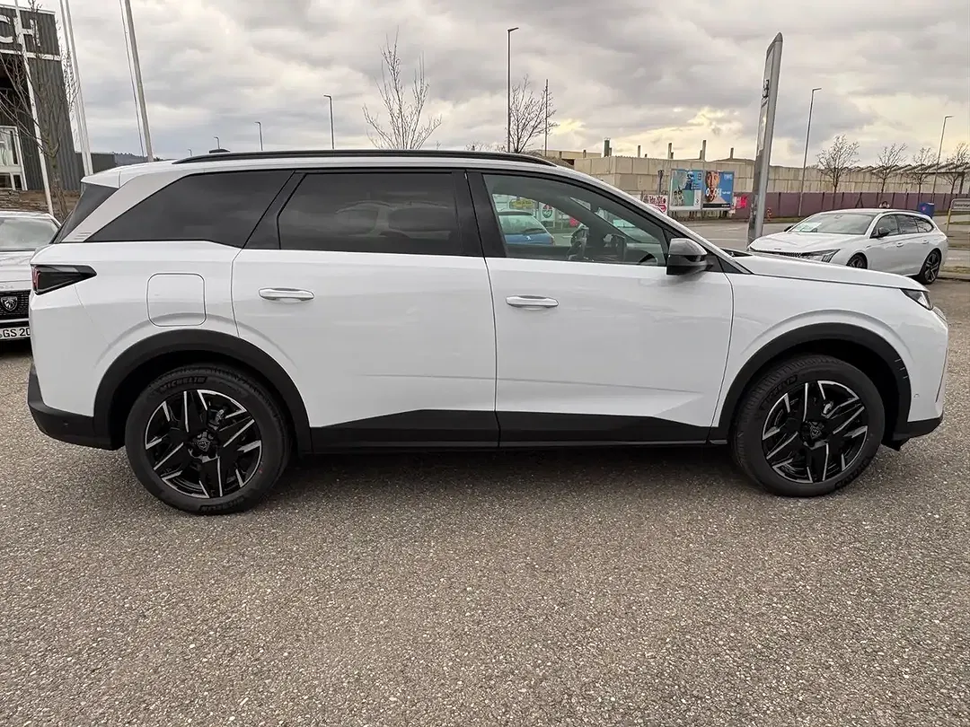 Peugeot 5008 - Thumbnail 4
