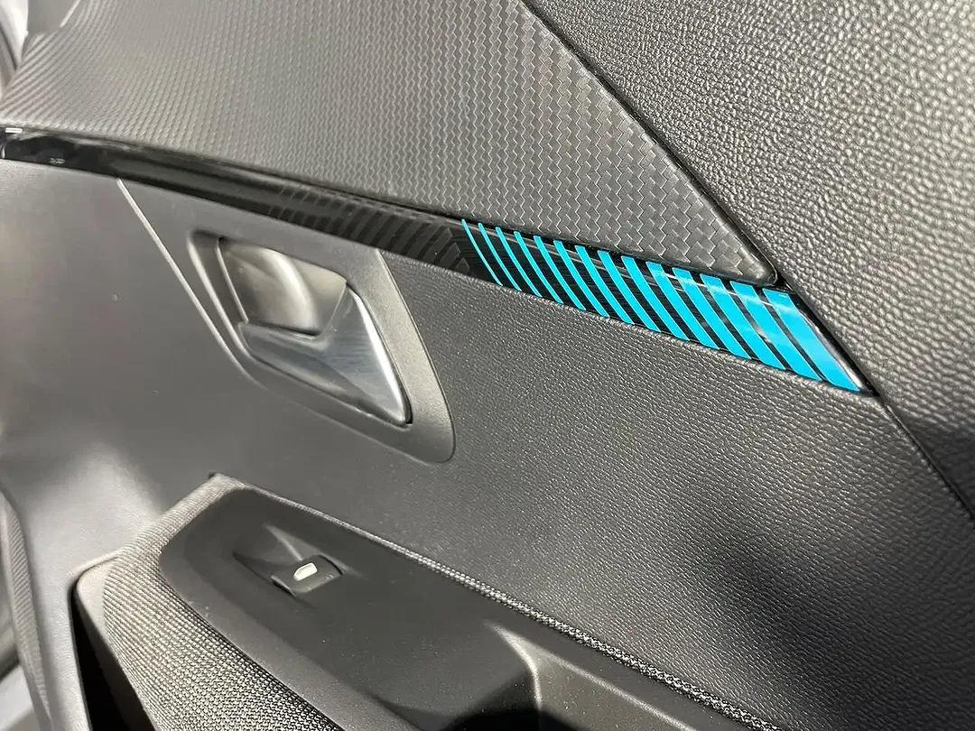 Peugeot 208 - Thumbnail 6