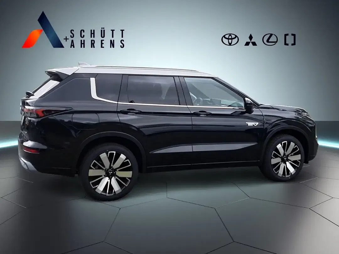 Mitsubishi Outlander - Thumbnail 5
