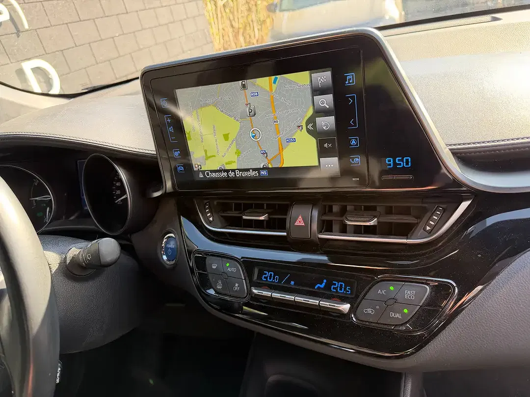 Toyota C-HR - Thumbnail 13