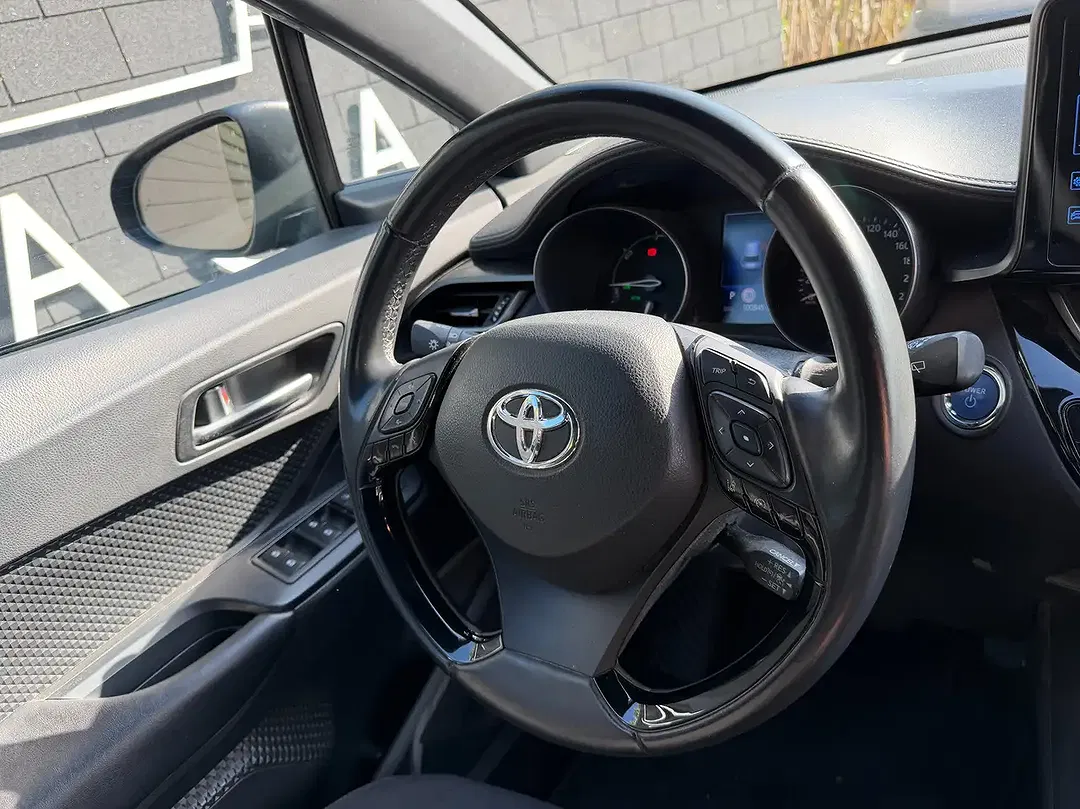 Toyota C-HR - Thumbnail 14