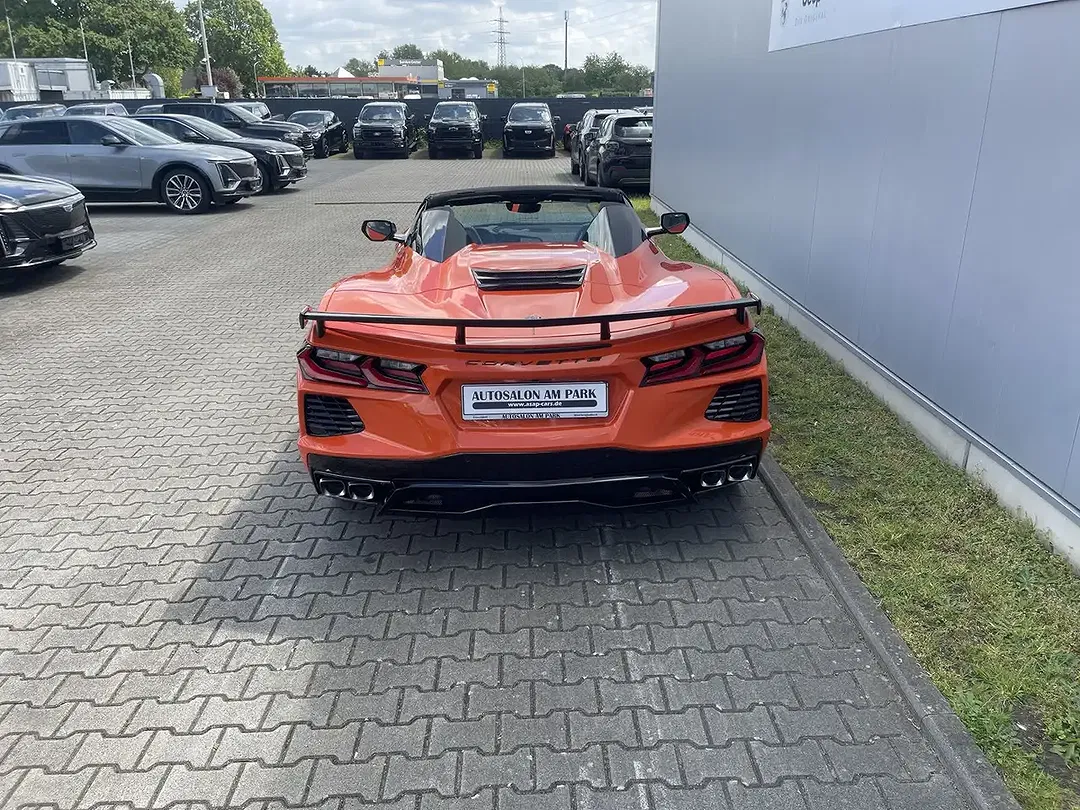 Corvette C8 - Thumbnail 4