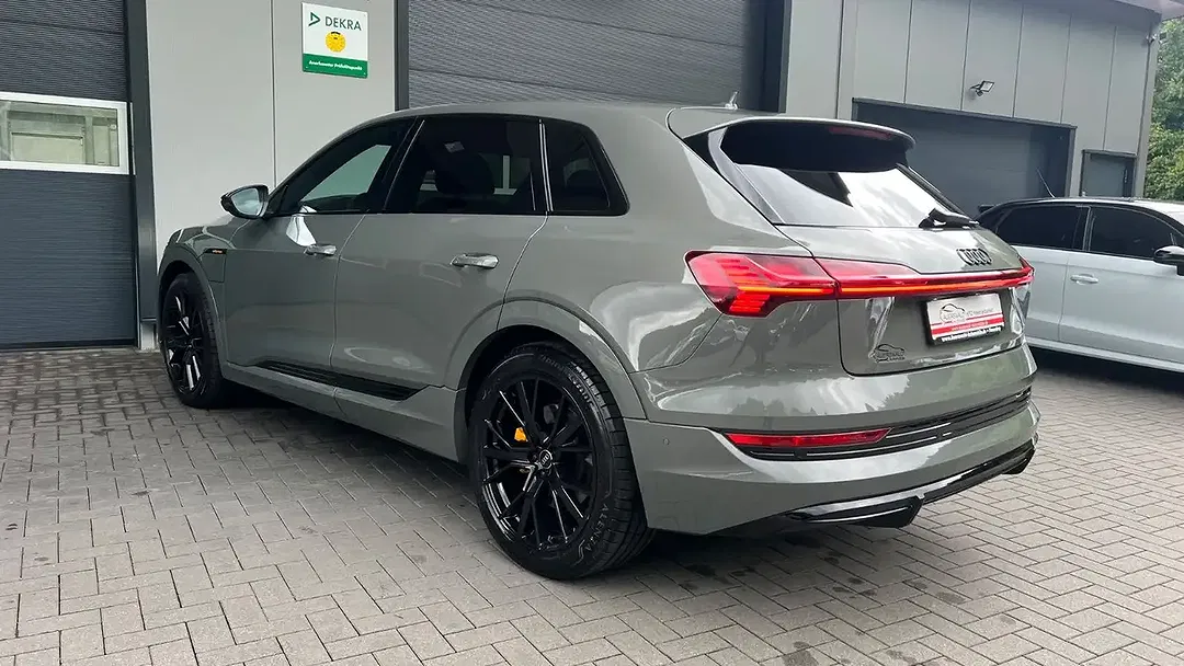 Audi e-tron - Thumbnail 10