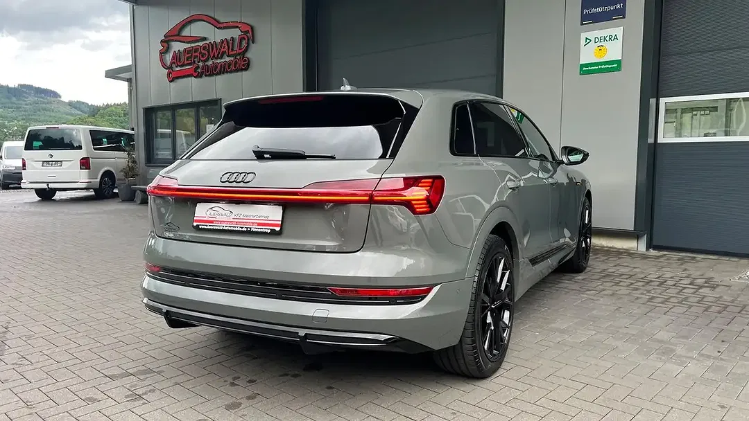 Audi e-tron - Thumbnail 13