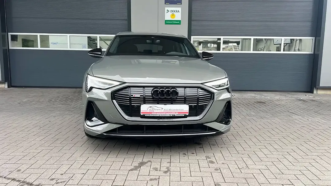 Audi e-tron - Thumbnail 5