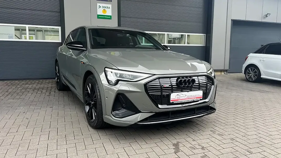 Audi e-tron - Thumbnail 6