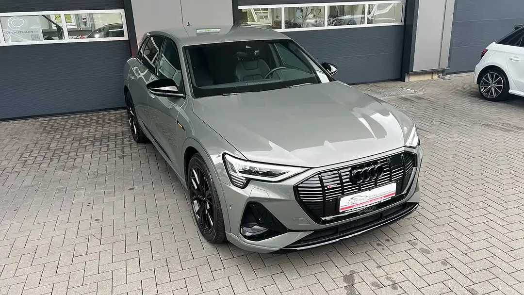 Audi e-tron - Thumbnail 7