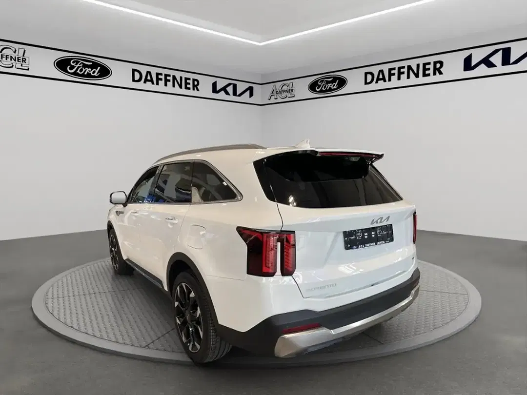 Kia Sorento - Thumbnail 4