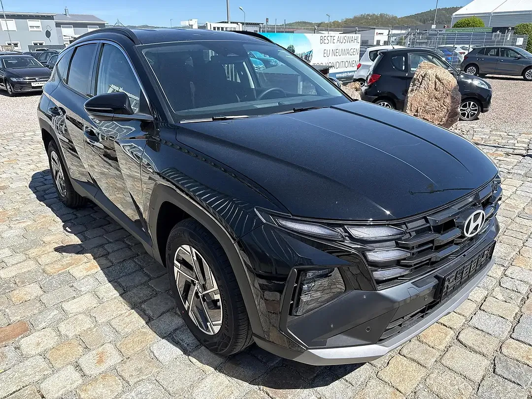 Hyundai TUCSON - Thumbnail 3