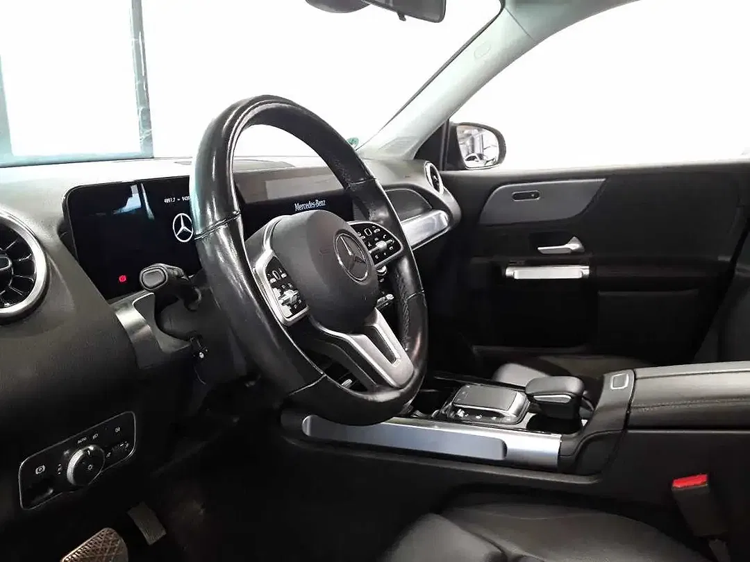 Mercedes-Benz GLB 200 - Thumbnail 10