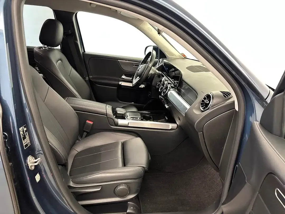 Mercedes-Benz GLB 200 - Thumbnail 9