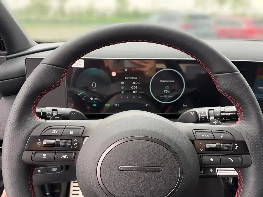 Hyundai TUCSON - Thumbnail 8