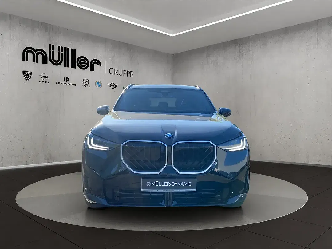 BMW X3 - Thumbnail 2
