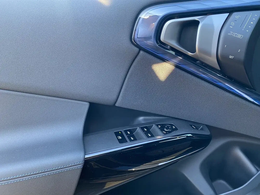 BMW X3 - Thumbnail 9