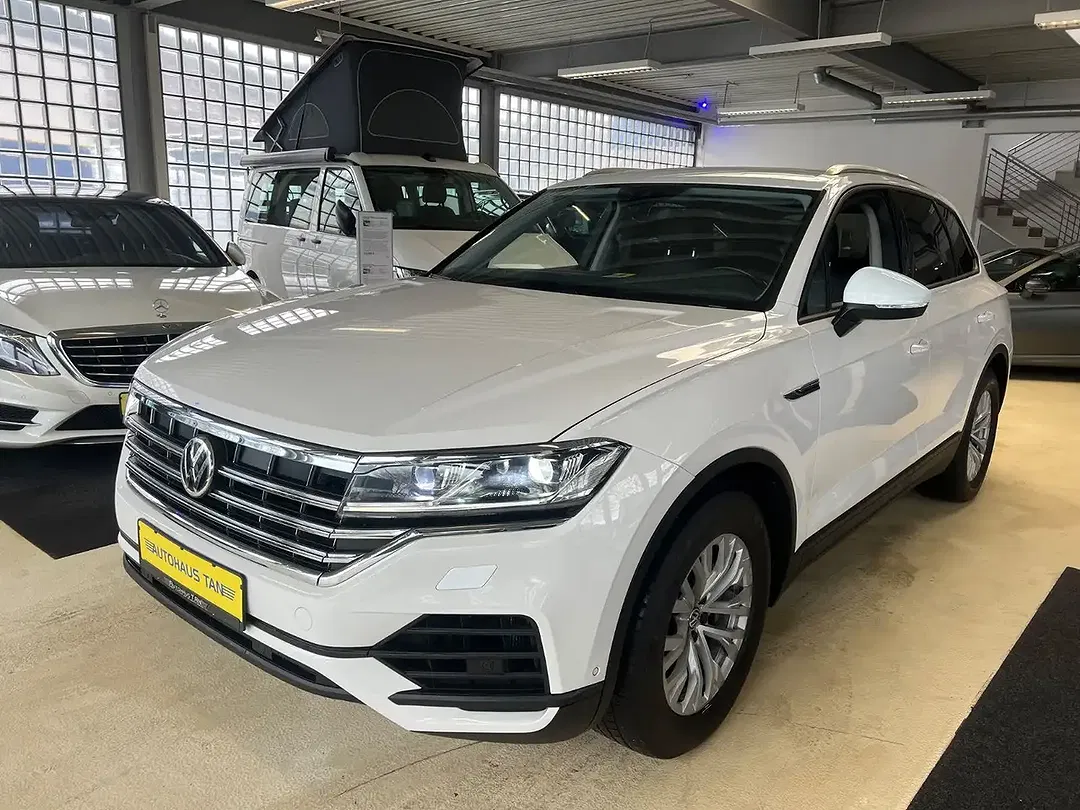 Volkswagen Touareg - Thumbnail 3