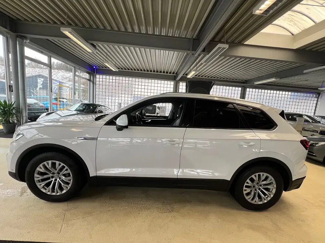 Volkswagen Touareg - Thumbnail 4