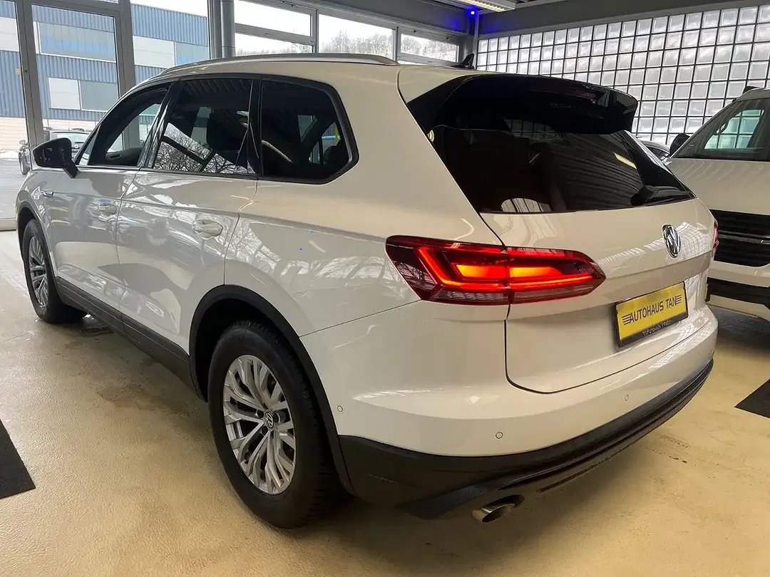 Volkswagen Touareg - Thumbnail 5