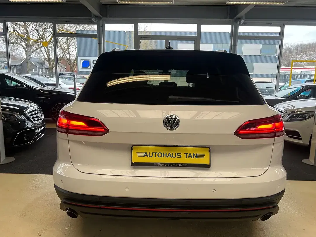 Volkswagen Touareg - Thumbnail 6