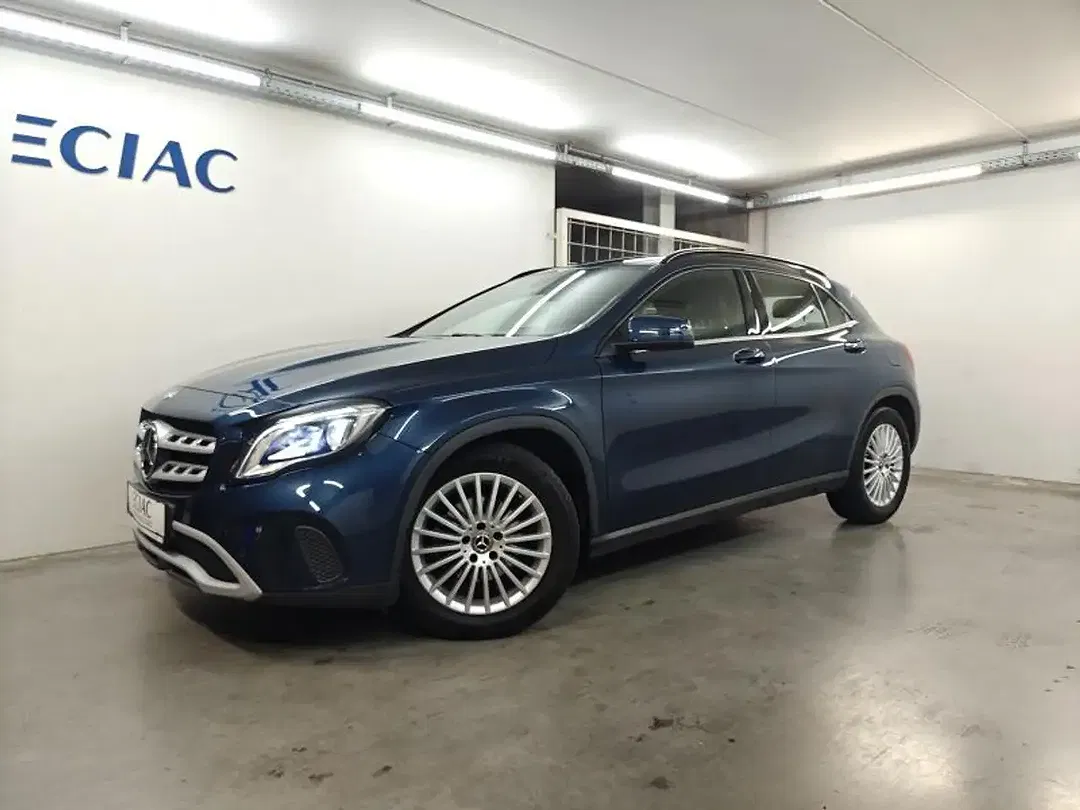 Mercedes-Benz GLA 180