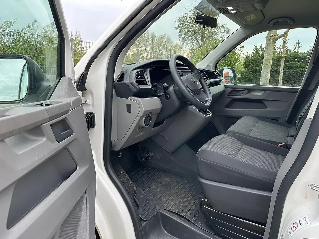Volkswagen Transporter - Thumbnail 5