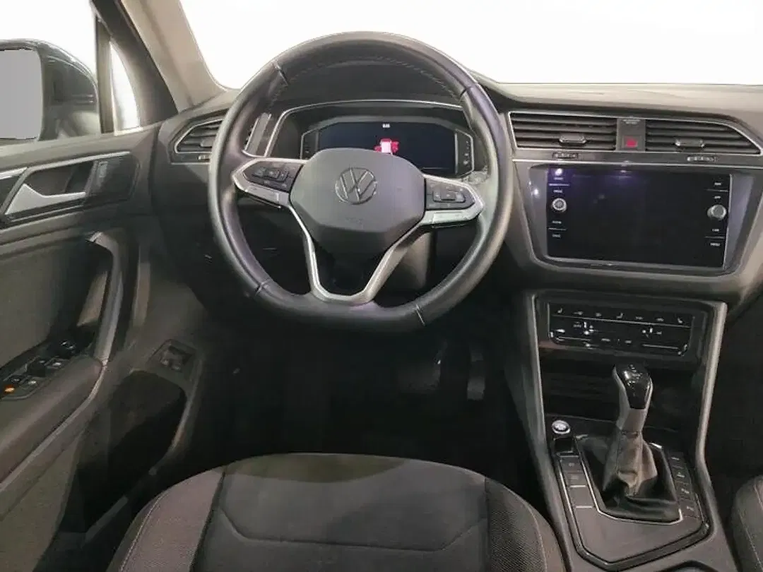 Volkswagen Tiguan - Thumbnail 5