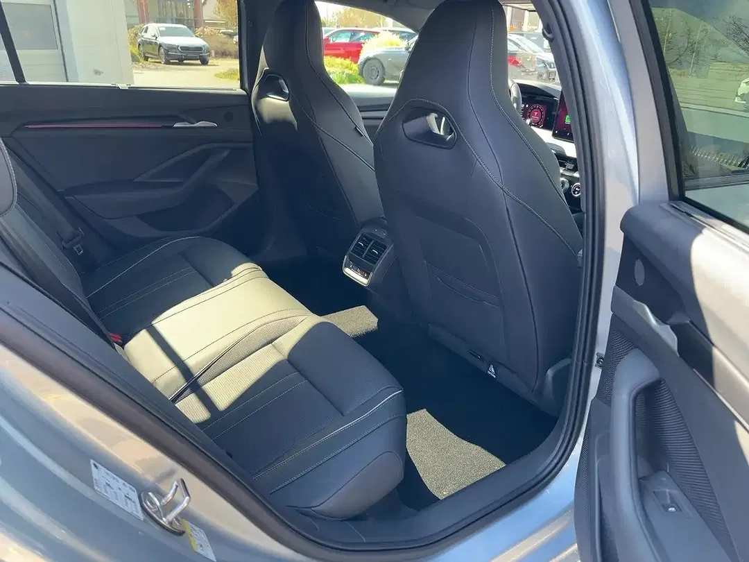 Skoda Superb - Thumbnail 9