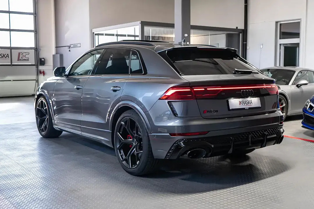 Audi RS Q8 - Thumbnail 12