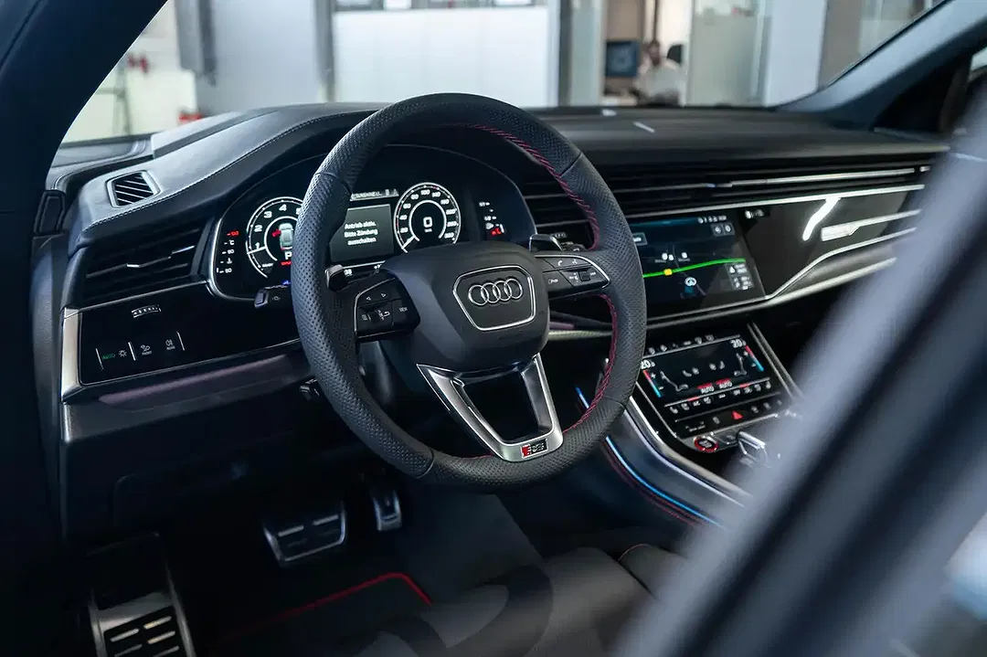 Audi RS Q8 - Thumbnail 15