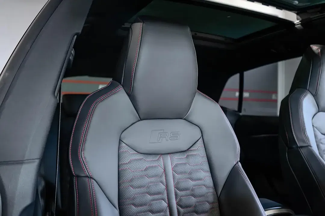 Audi RS Q8 - Thumbnail 18