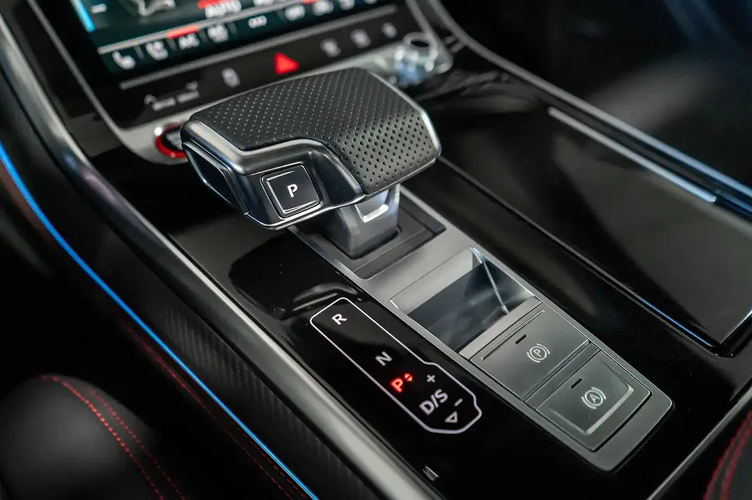 Audi RS Q8 - Thumbnail 23