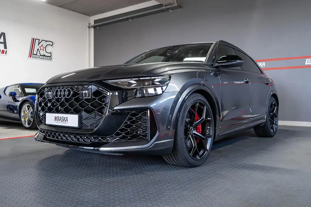 Audi RS Q8 - Thumbnail 26