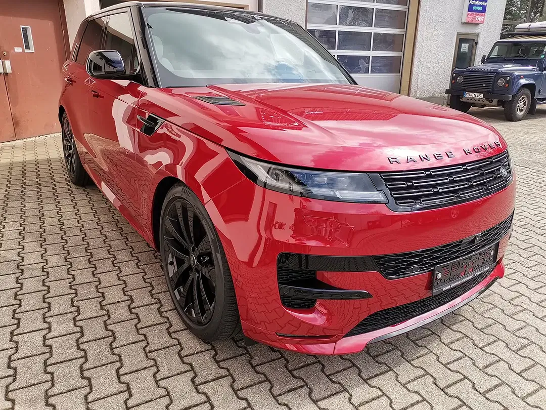Land Rover Range Rover Sport - Thumbnail 2