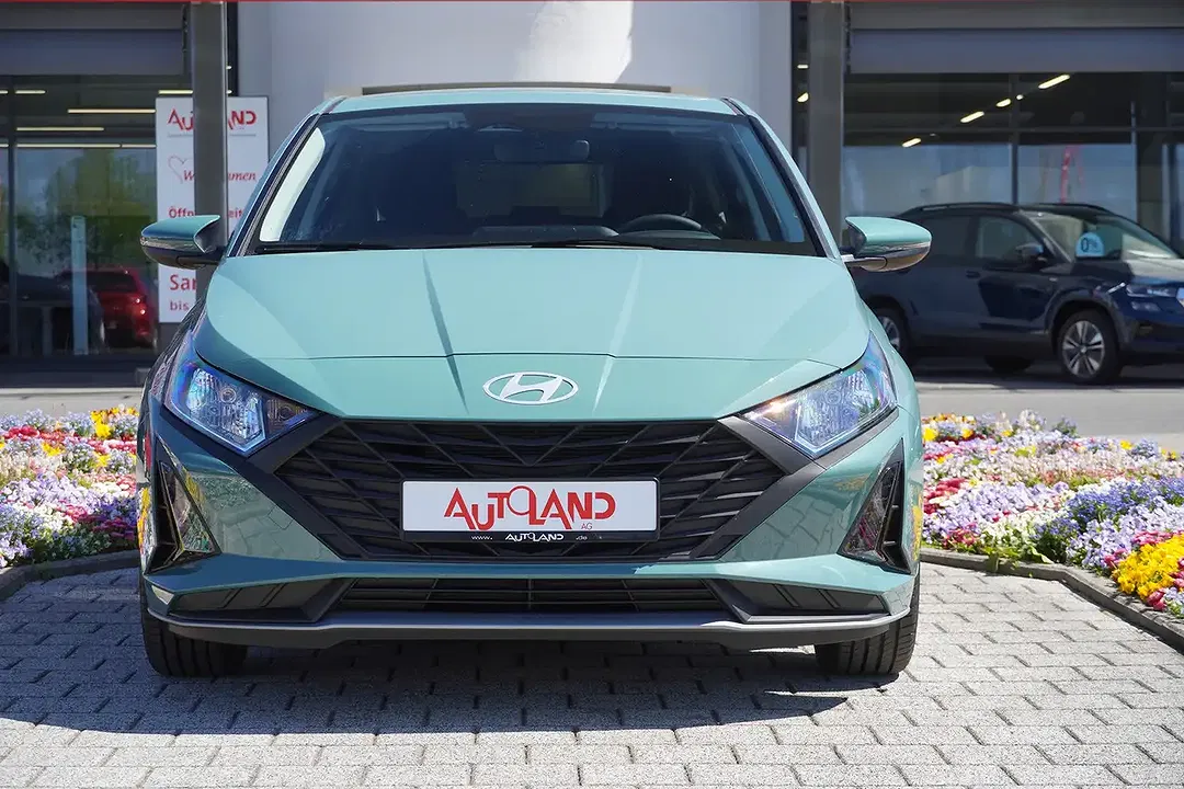 Hyundai i20 - Thumbnail 3