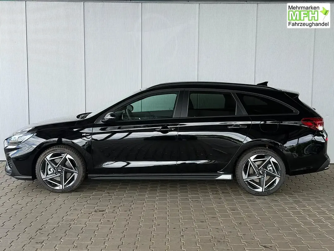 Hyundai i30 - Thumbnail 2