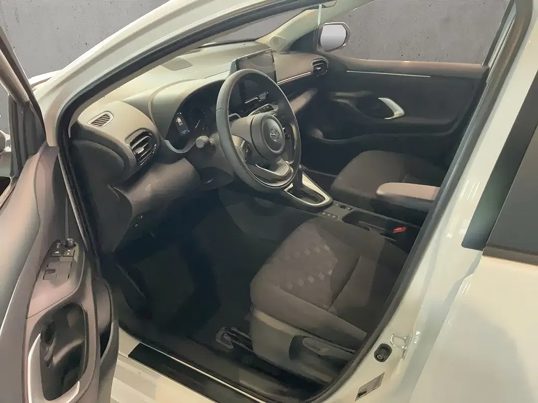 Mazda 2 - Thumbnail 8