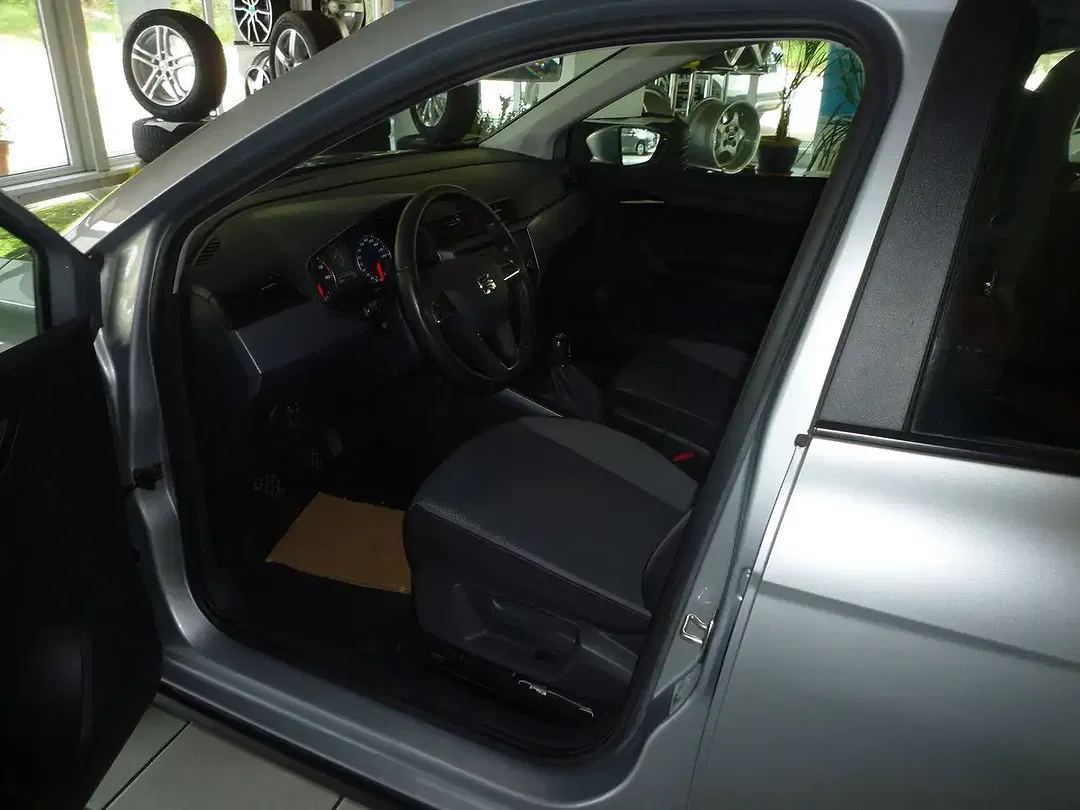 SEAT Arona - Thumbnail 5