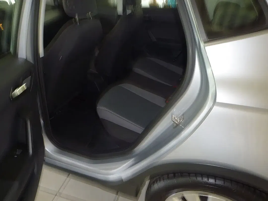 SEAT Arona - Thumbnail 6