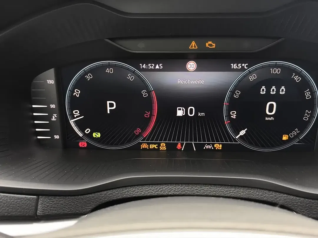 Skoda Karoq - Thumbnail 15