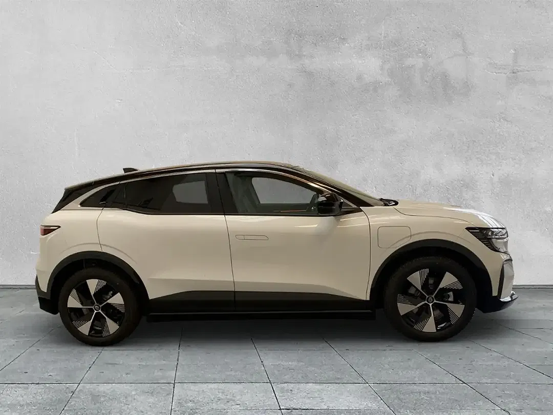 Renault Megane E-Tech - Thumbnail 6