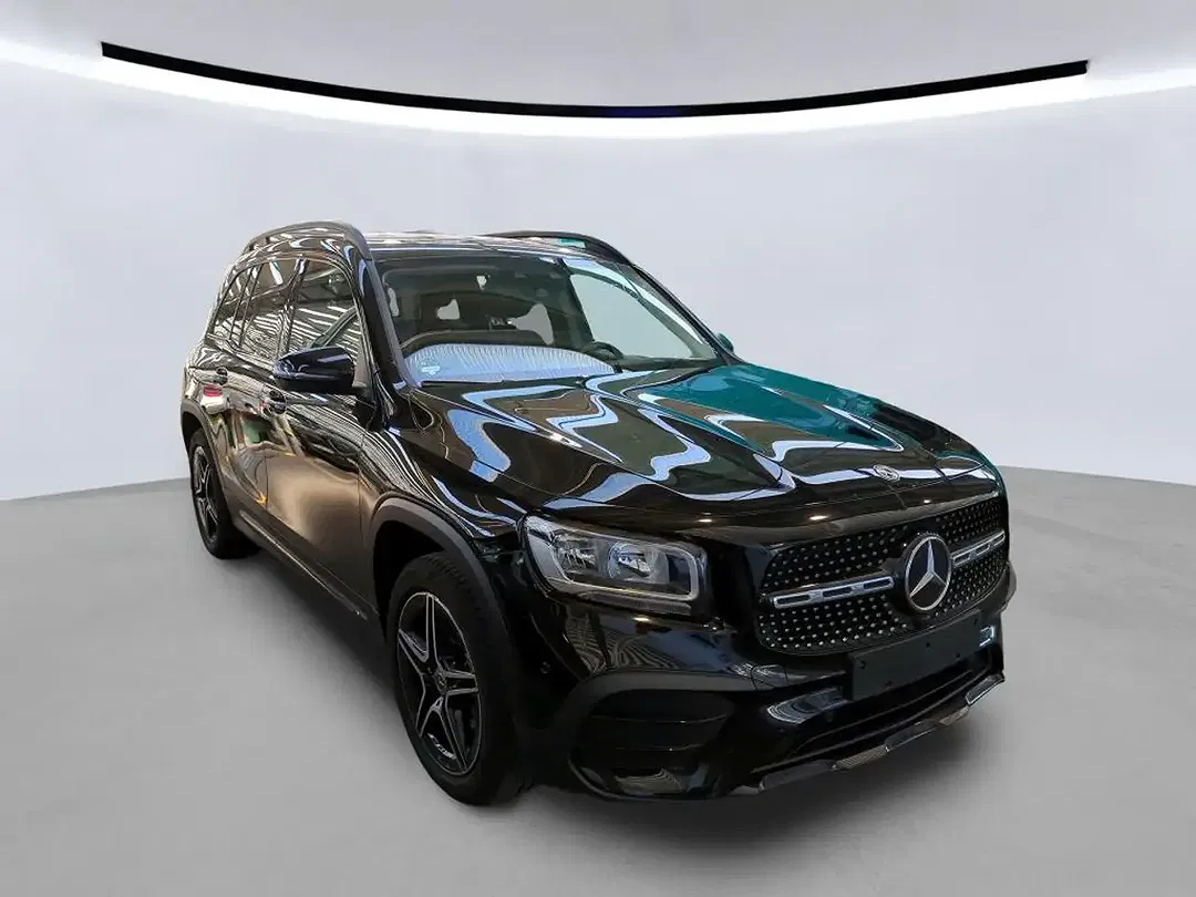 Mercedes-Benz GLB 200 - Thumbnail 2